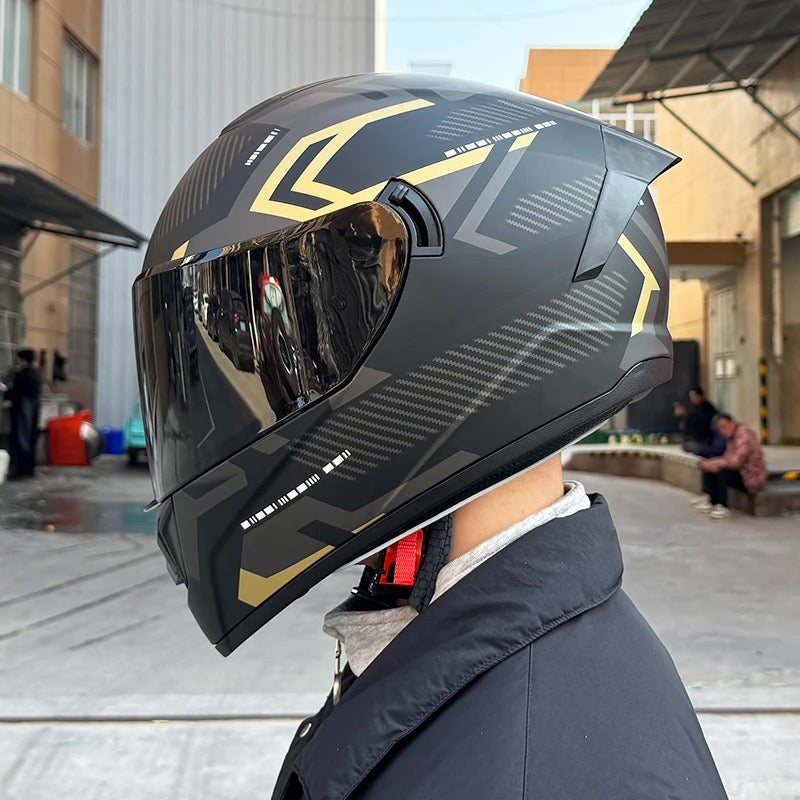 Full Face Motorcycle Helmet Double Visor - Winter Warm Motorbike Crash Gear for Street Bike Racing & Touring (Unisex)