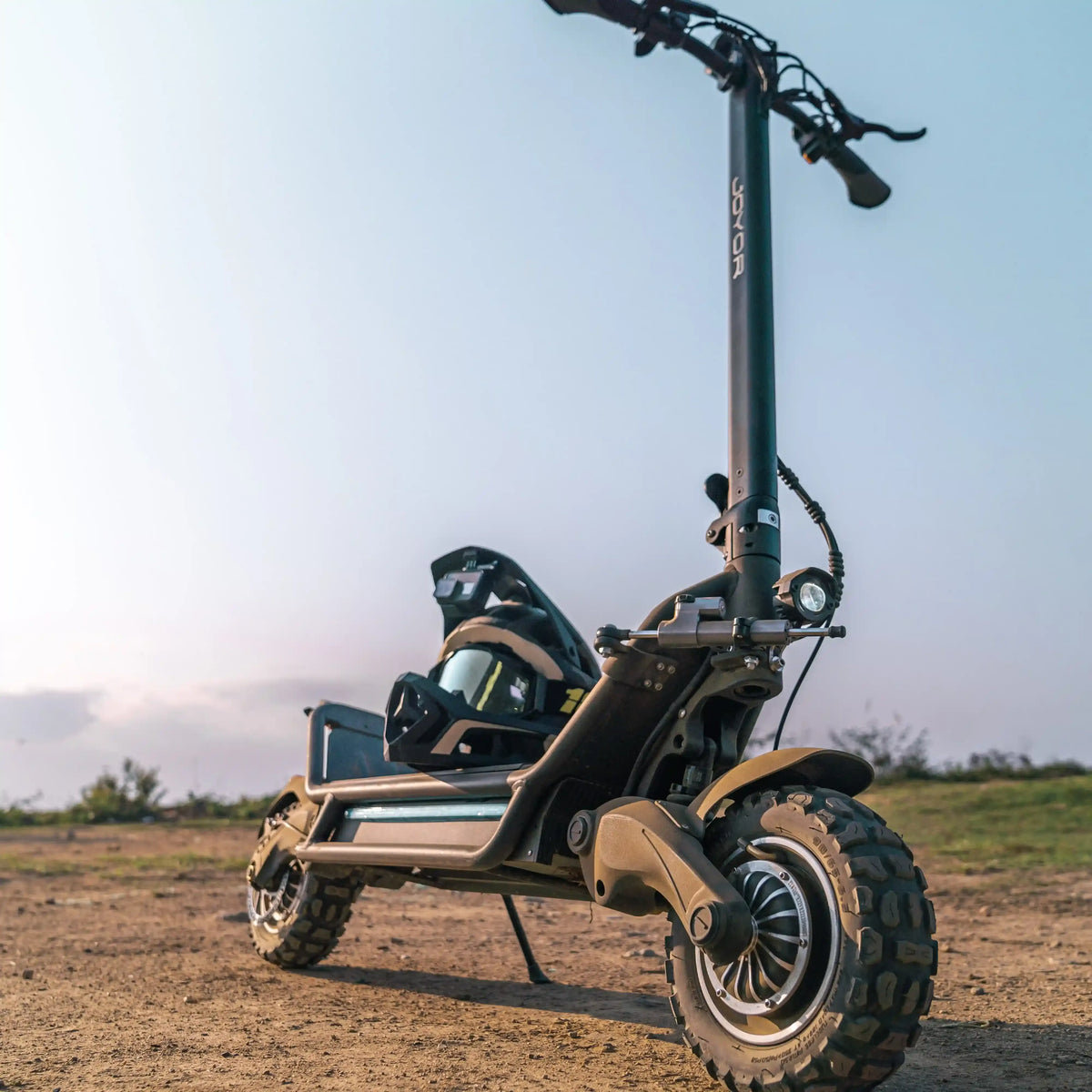 Joyor E6‑S Electric Scooter – Dual 1600W Motors, 100km Range, Dual Suspension, 11-Inch Tires